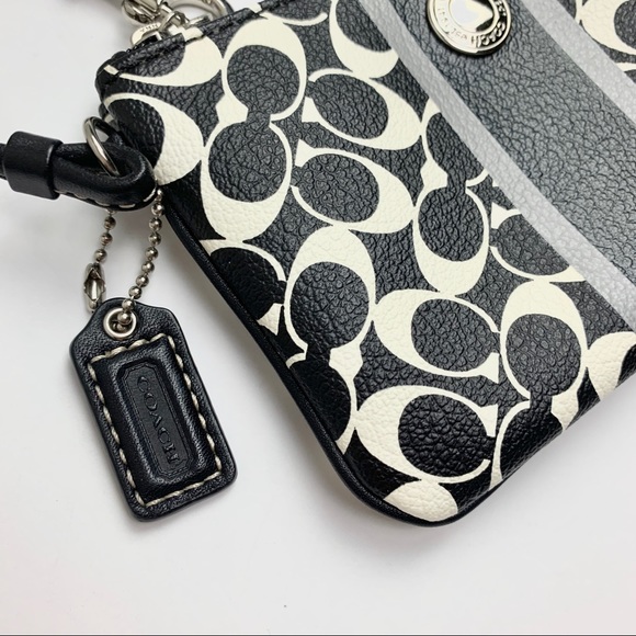 Sold‼️ Like new Coach wristlet - Picture 4 of 5